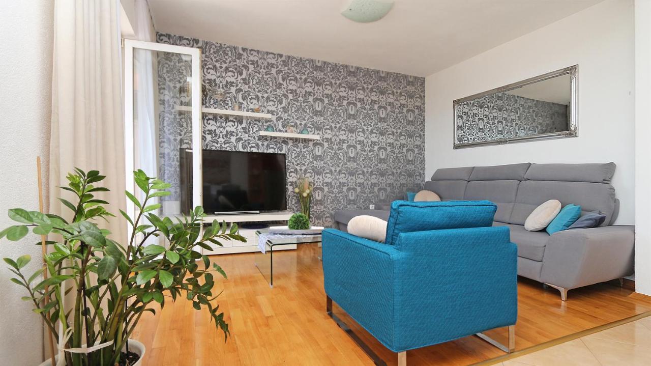 Apartments Emilija Makarska Eksteriør billede
