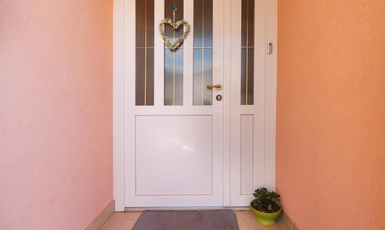 Apartments Emilija Makarska Eksteriør billede