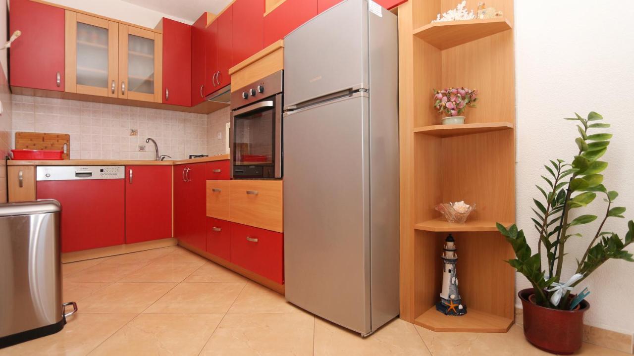 Apartments Emilija Makarska Eksteriør billede