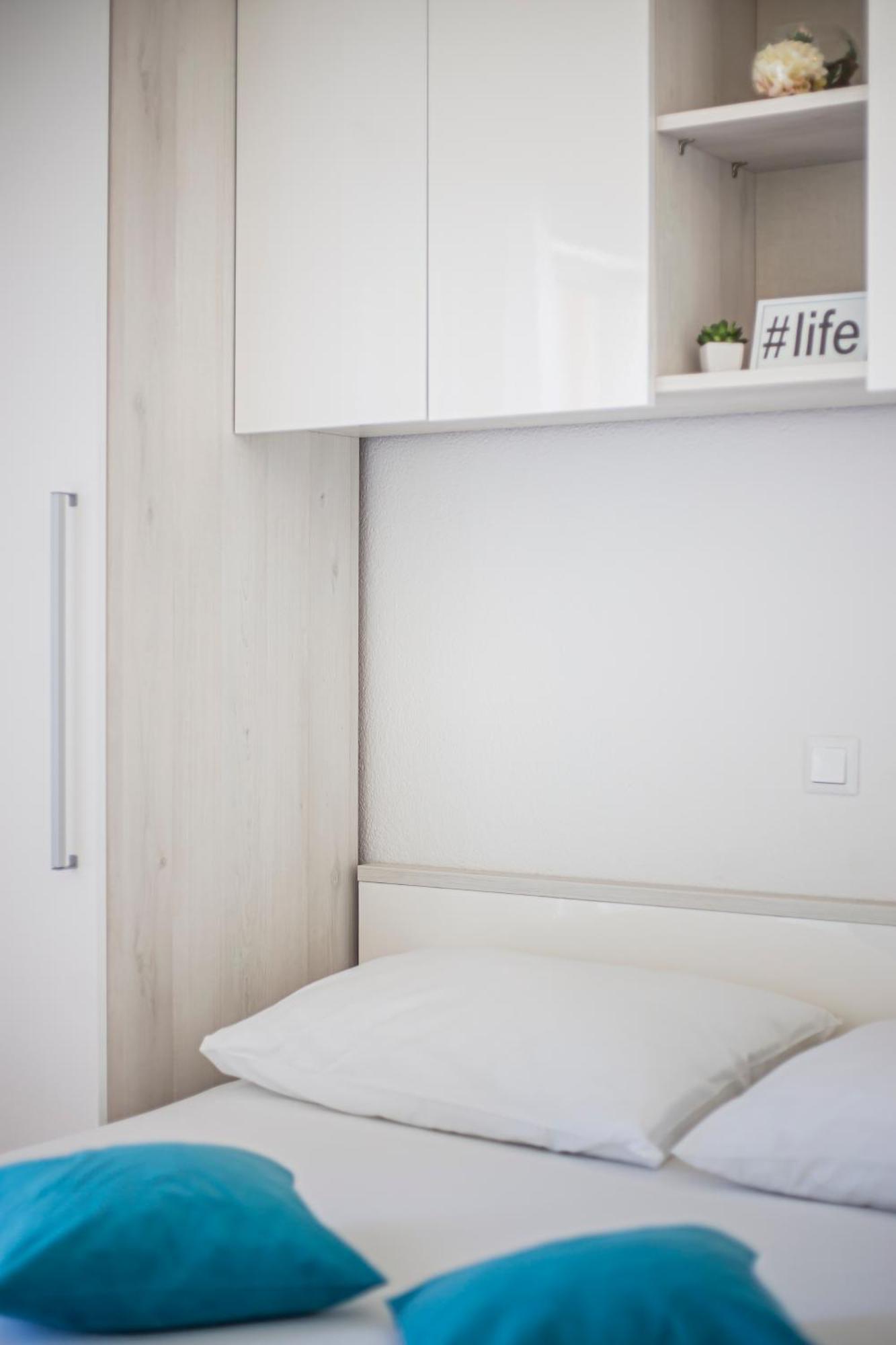 Apartments Emilija Makarska Eksteriør billede